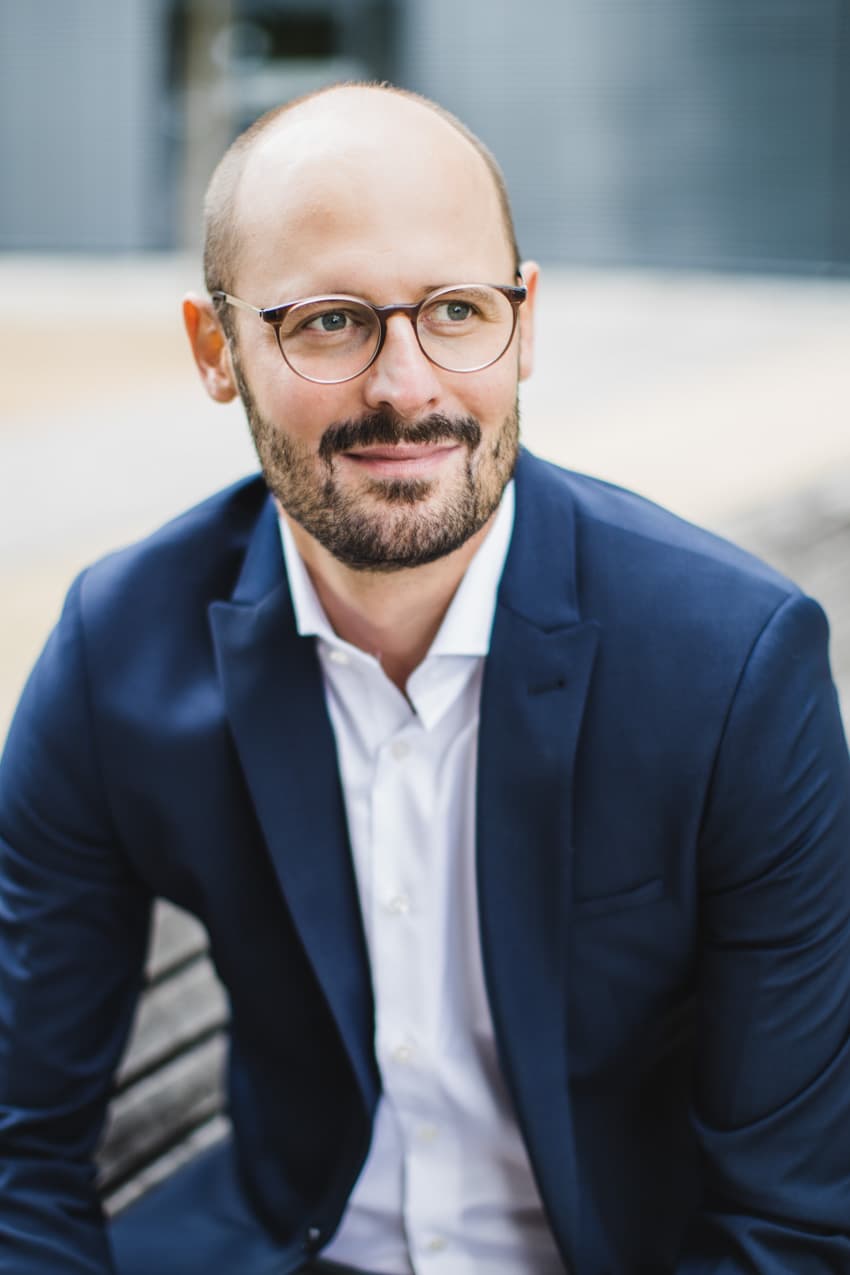 Portrait Mann im Anzug